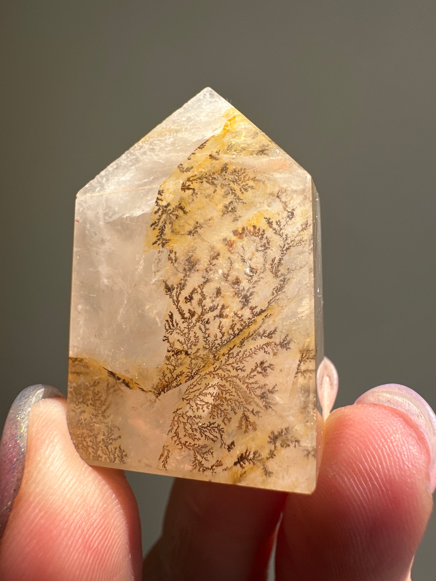 Dendrites in Quartz polished tower: Kazakhstan