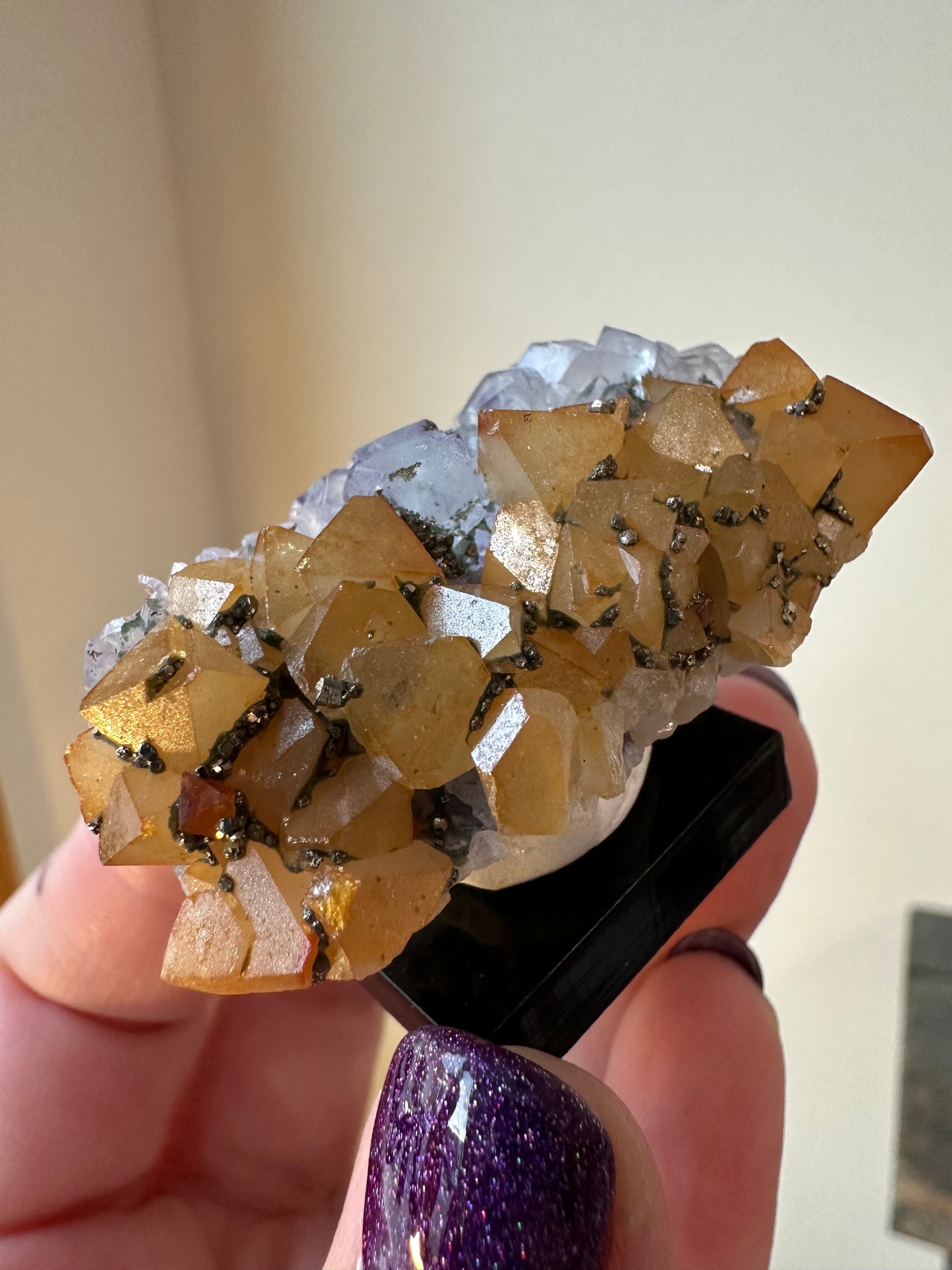 Scheelite, Fluorite