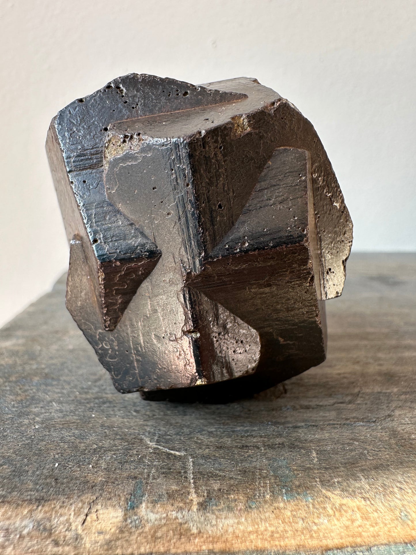 Goethite pseudo Pyrite “iron cross twin”