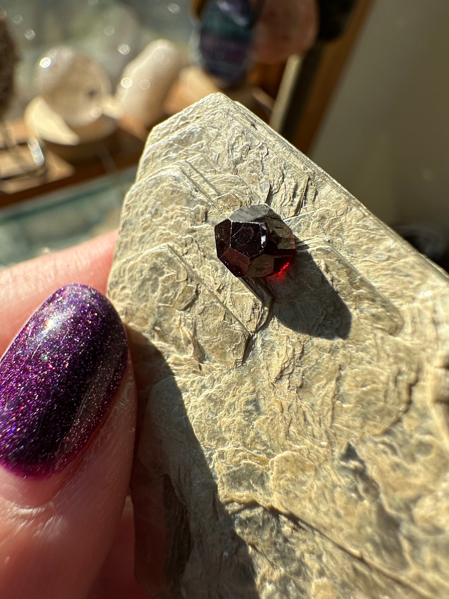 Garnet (Spessartine) on Muscovite, Pakistan