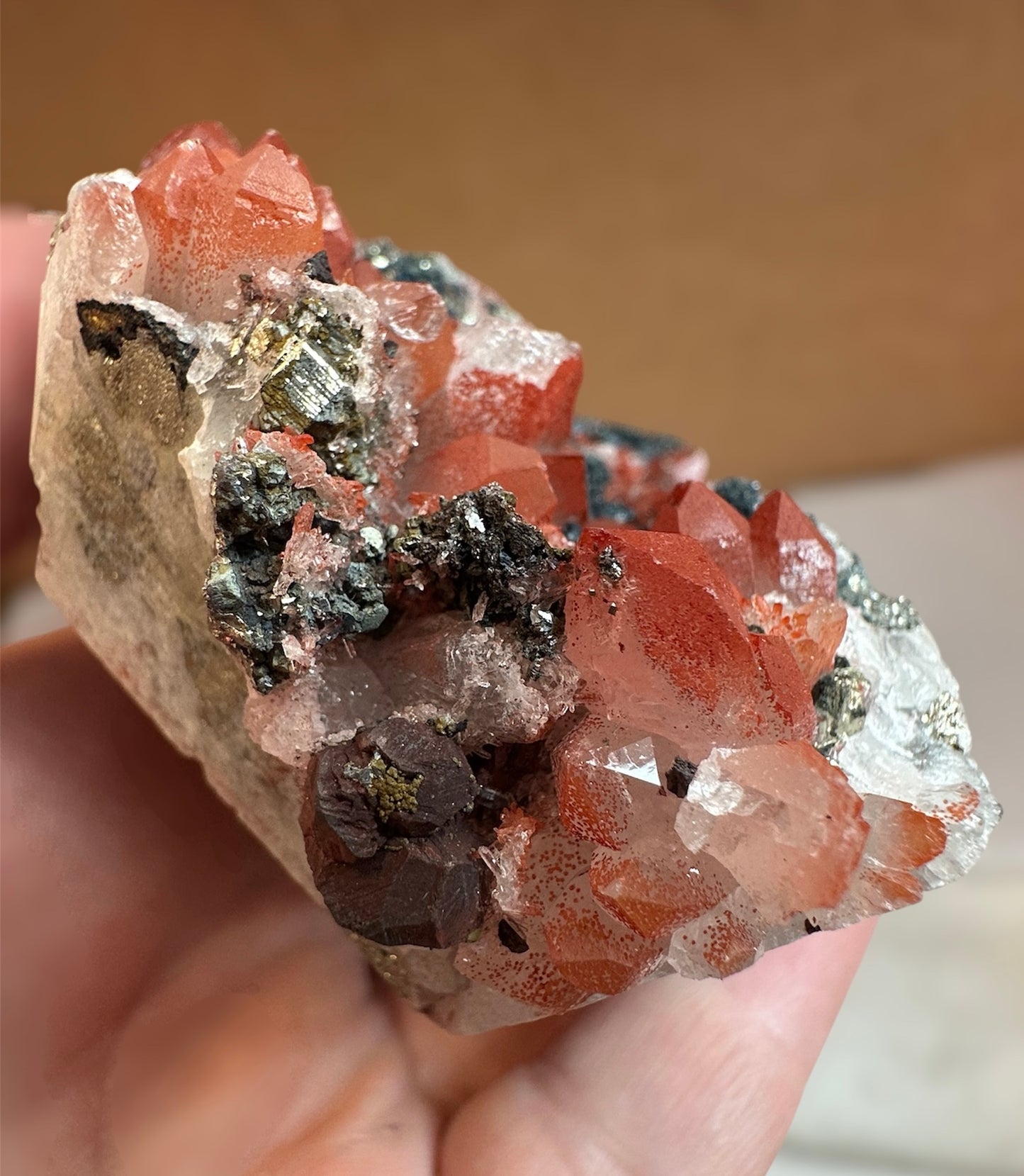 hematite-included Quartz, associated minerals: Jiangxi, China