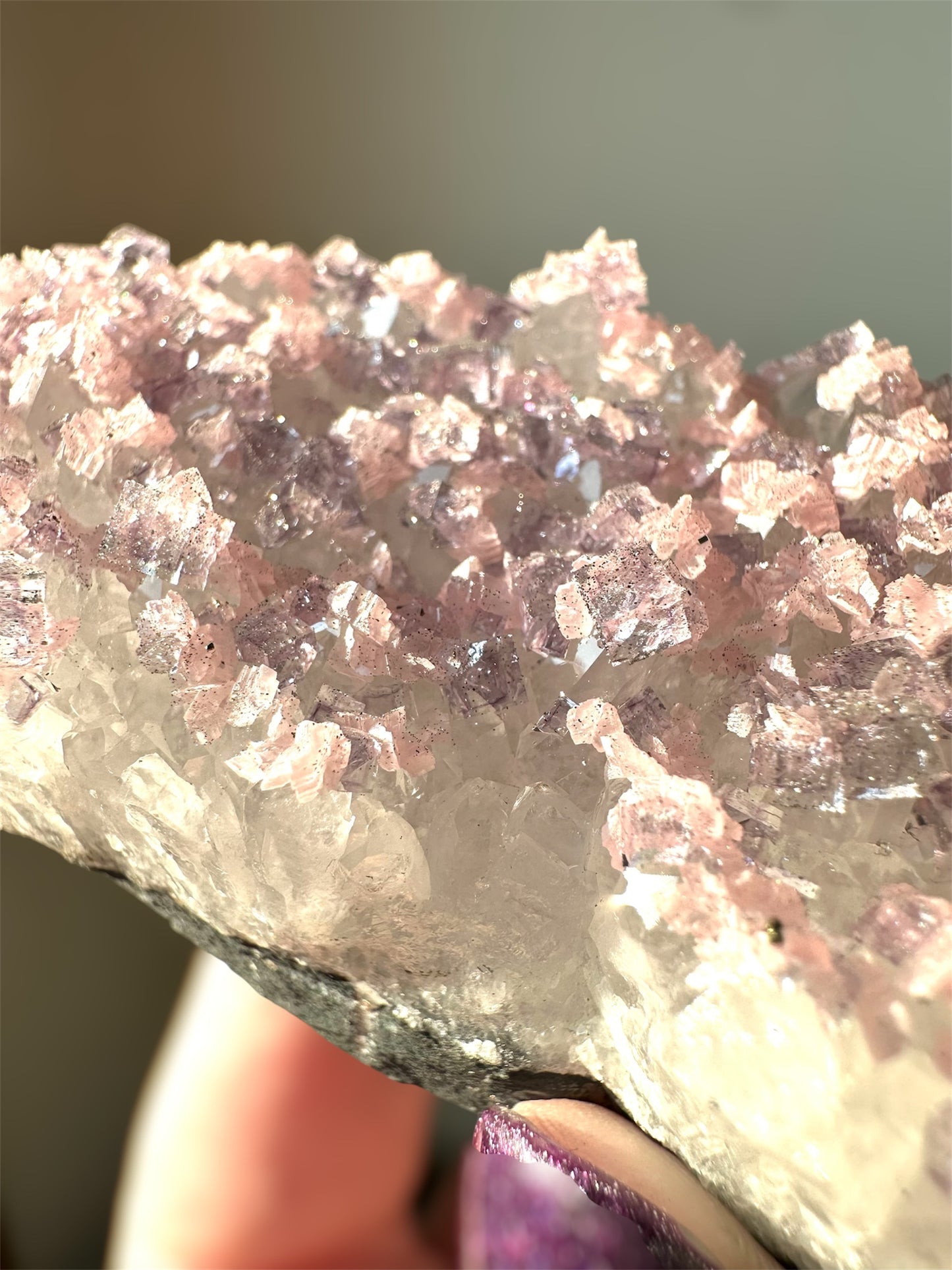 Gemmy Rhodochrosite, Fluorite. Wutong Mine, China