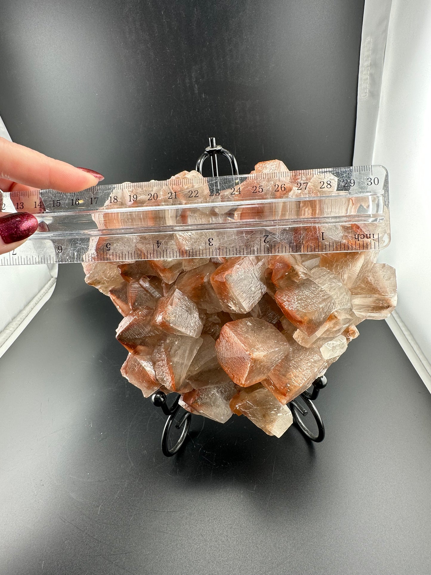 large cubic calcite cluster “heart” from Daye, Hubei, China
