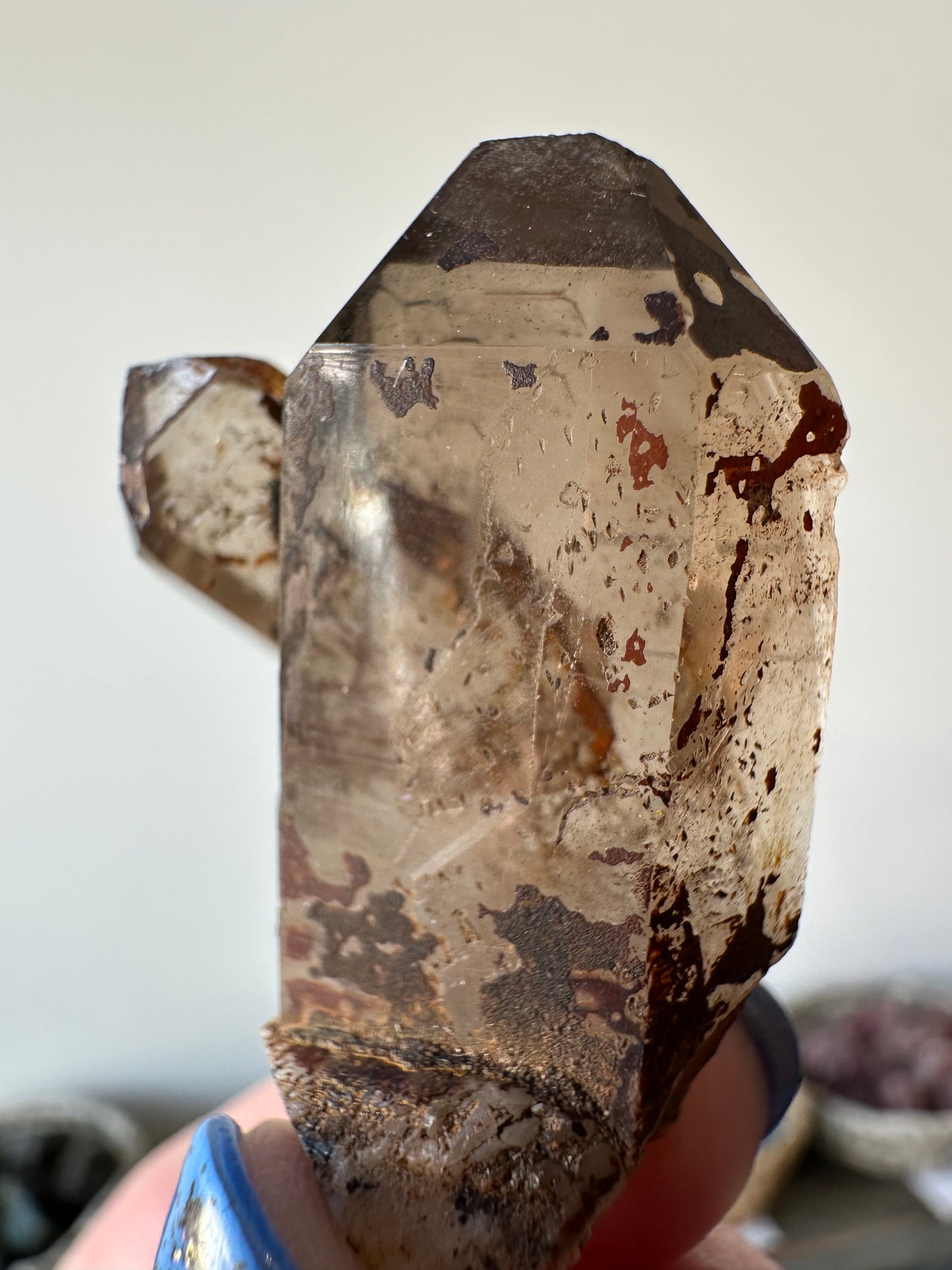 Tabby smoky quartz, shovelhead termination. Malawi