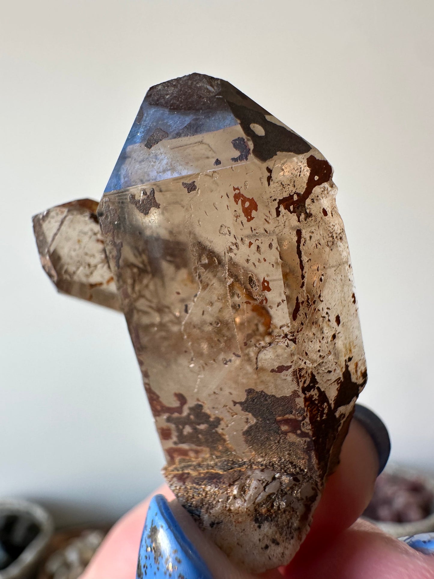 Tabby smoky quartz, shovelhead termination. Malawi