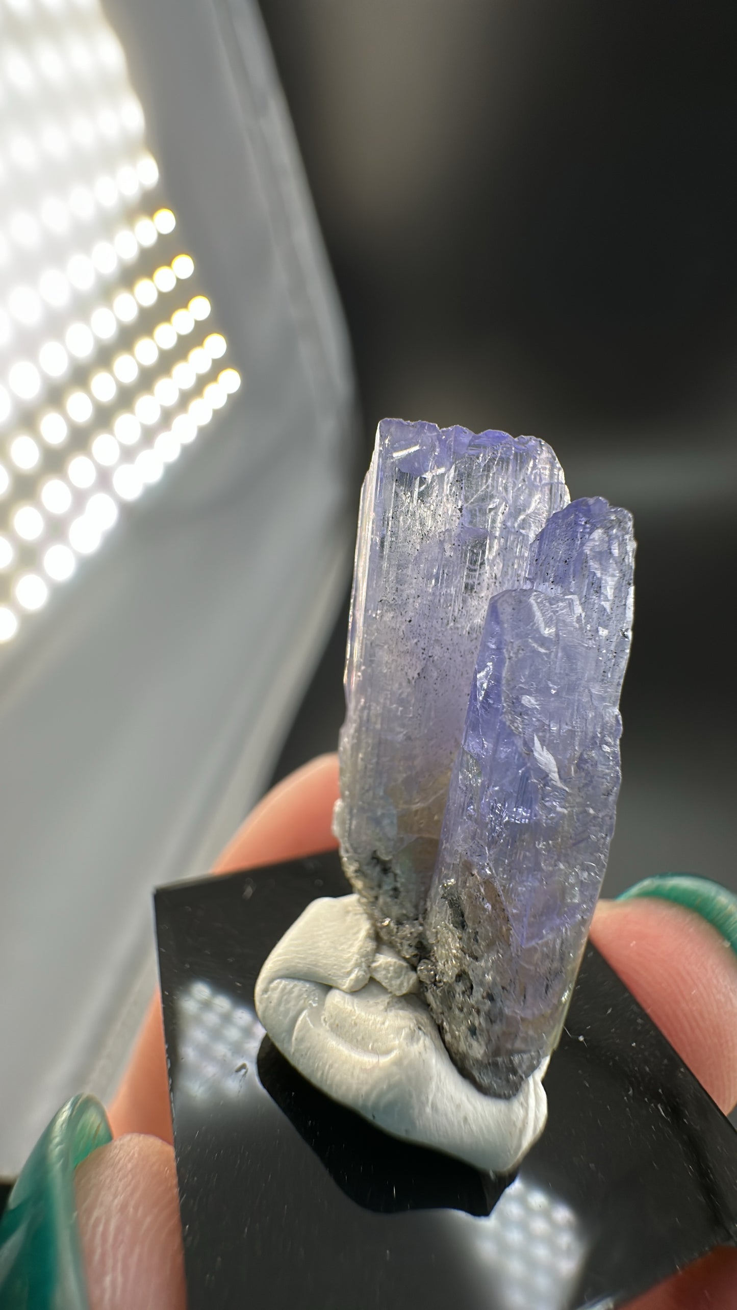 Unheated Tanzanite crystals, 5.37g