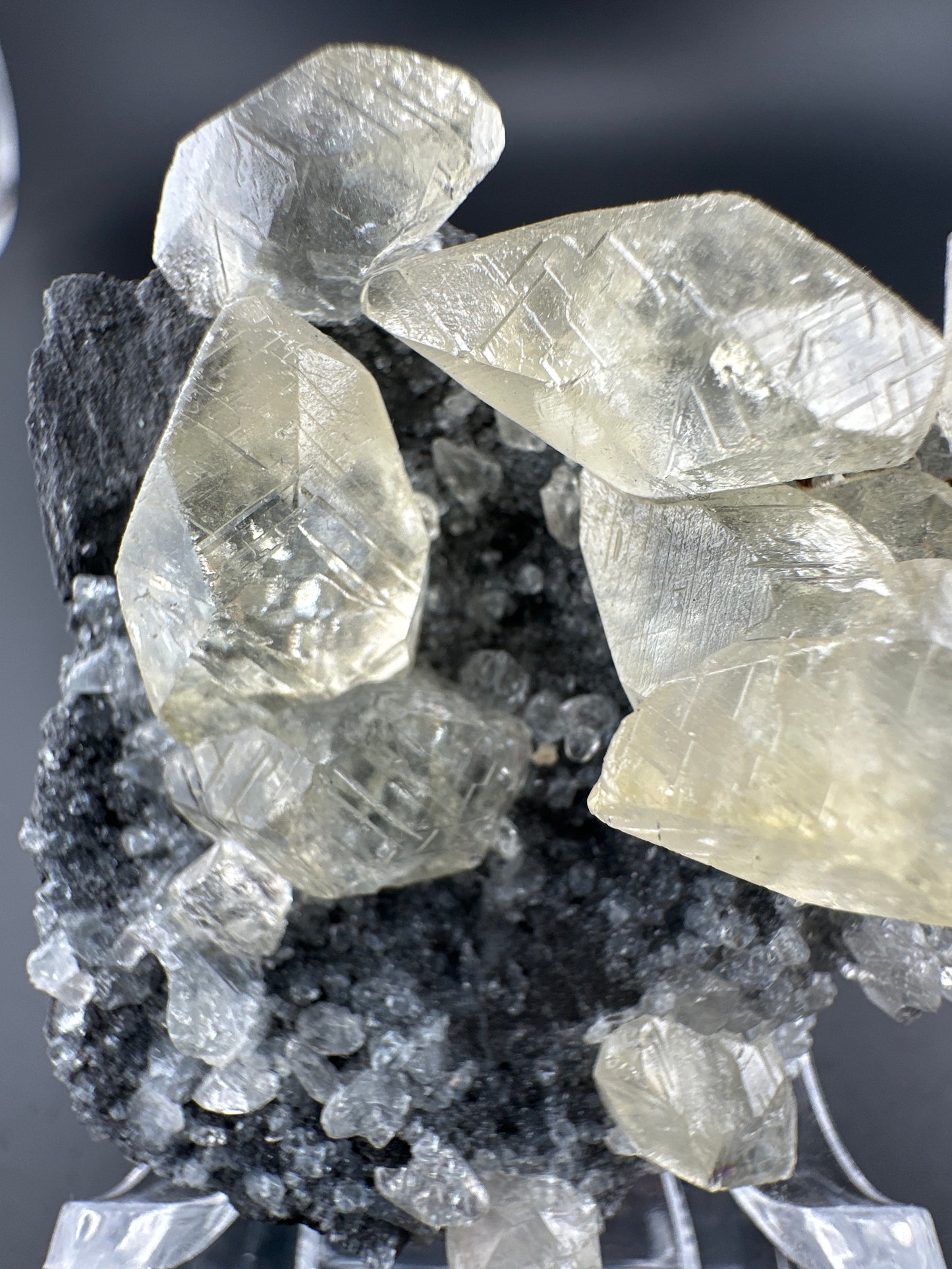 double-terminated, twinned Calcite, Anhui, China.