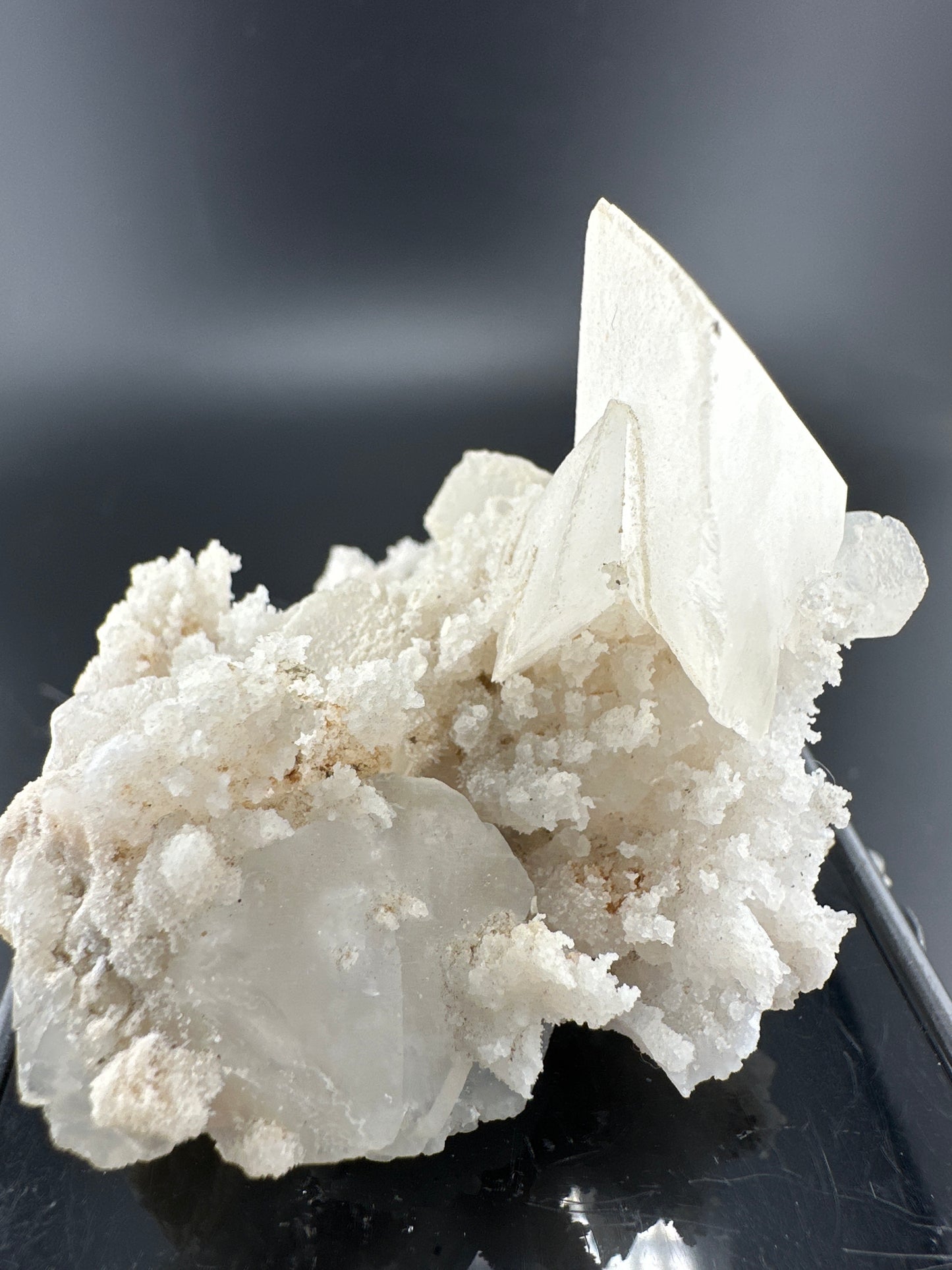 rhombohedral Calcite on Aragonite, Cadman Quarry, Washington, USA