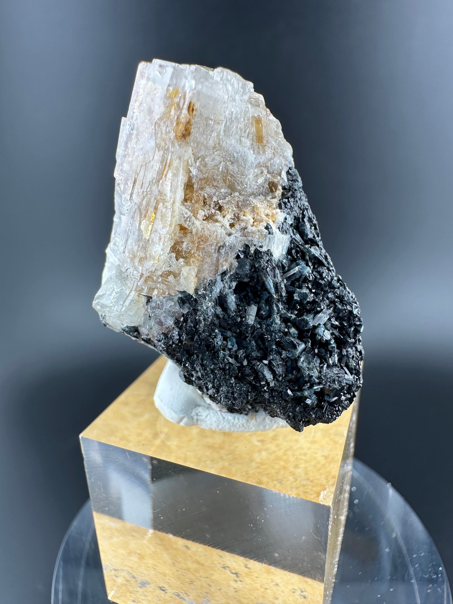 Goshenite, Schorl: Namibia