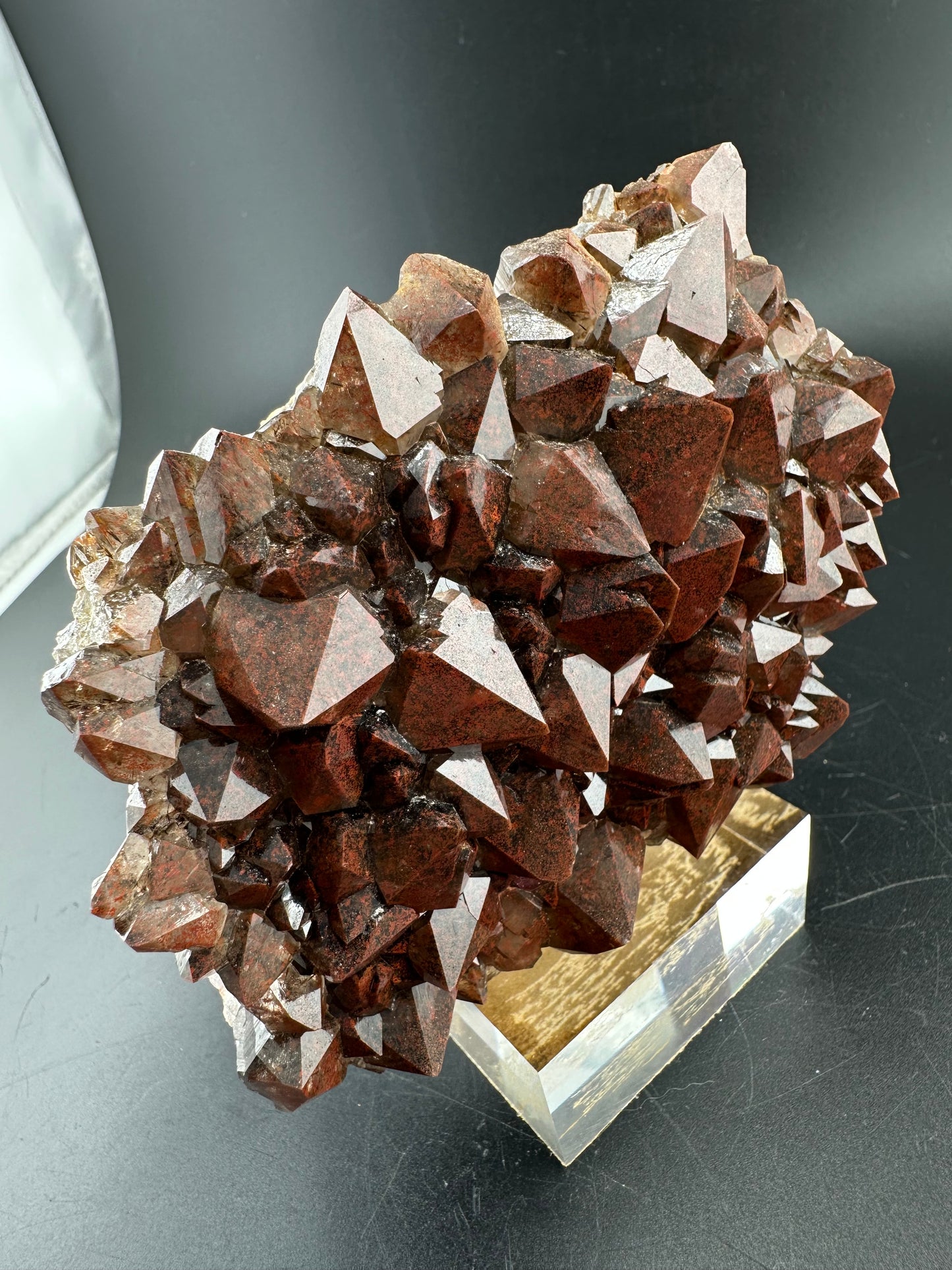 Road Cut Thunder Bay hematite-included Smoky Quartz, Amethyst