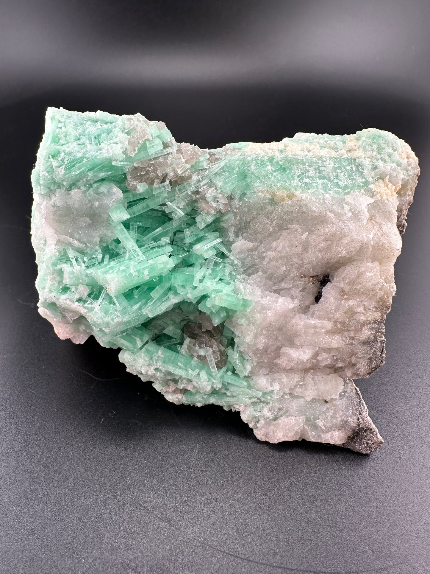 Emerald in Quartz Matrix, Yunnan