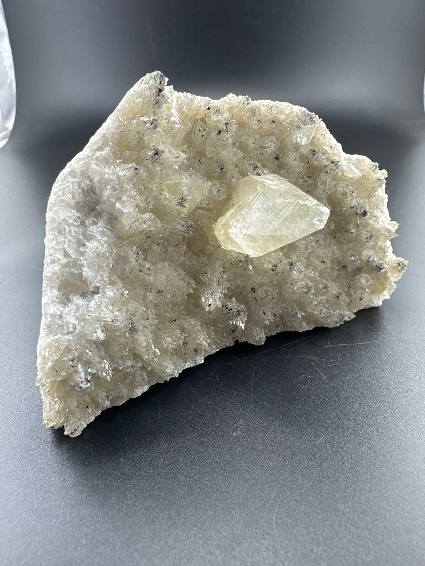 Chalcopyrite-included Calcite; UV reactive. Guangdong, China.