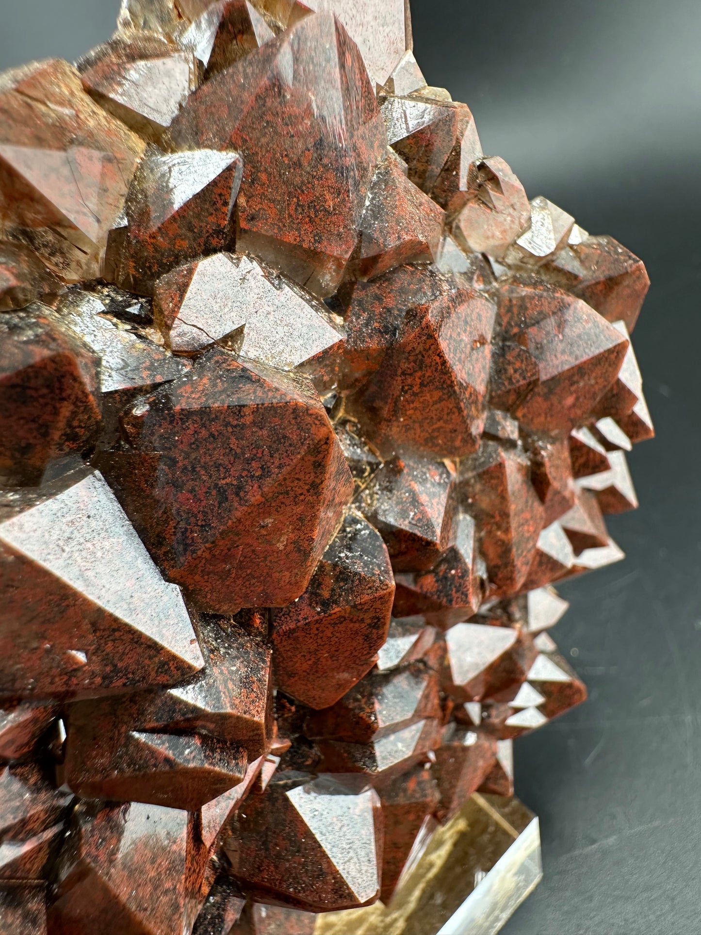 Road Cut Thunder Bay hematite-included Smoky Quartz, Amethyst