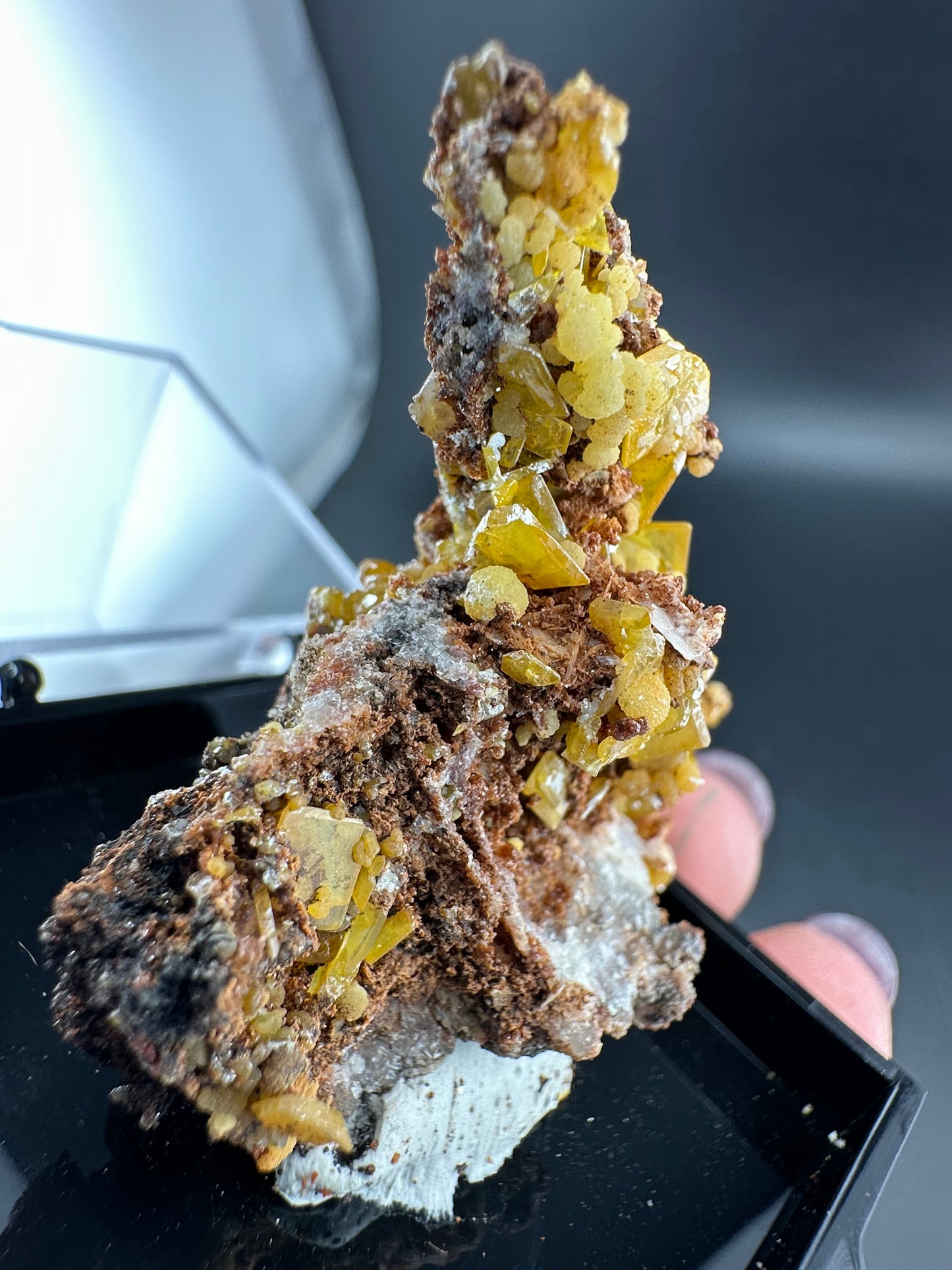 Wulfenite & uv-reactive Mimetite, La Morita Mine, Mexico