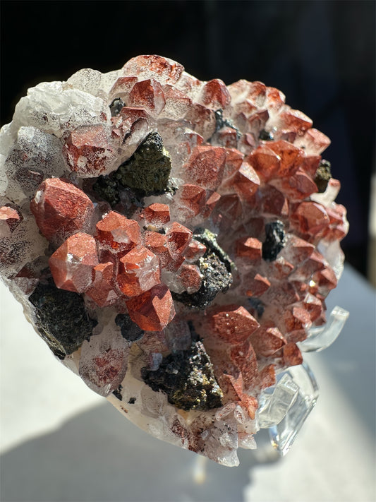 hematite-included Quartz, galena, chalcopyrite: Jiangxi, China