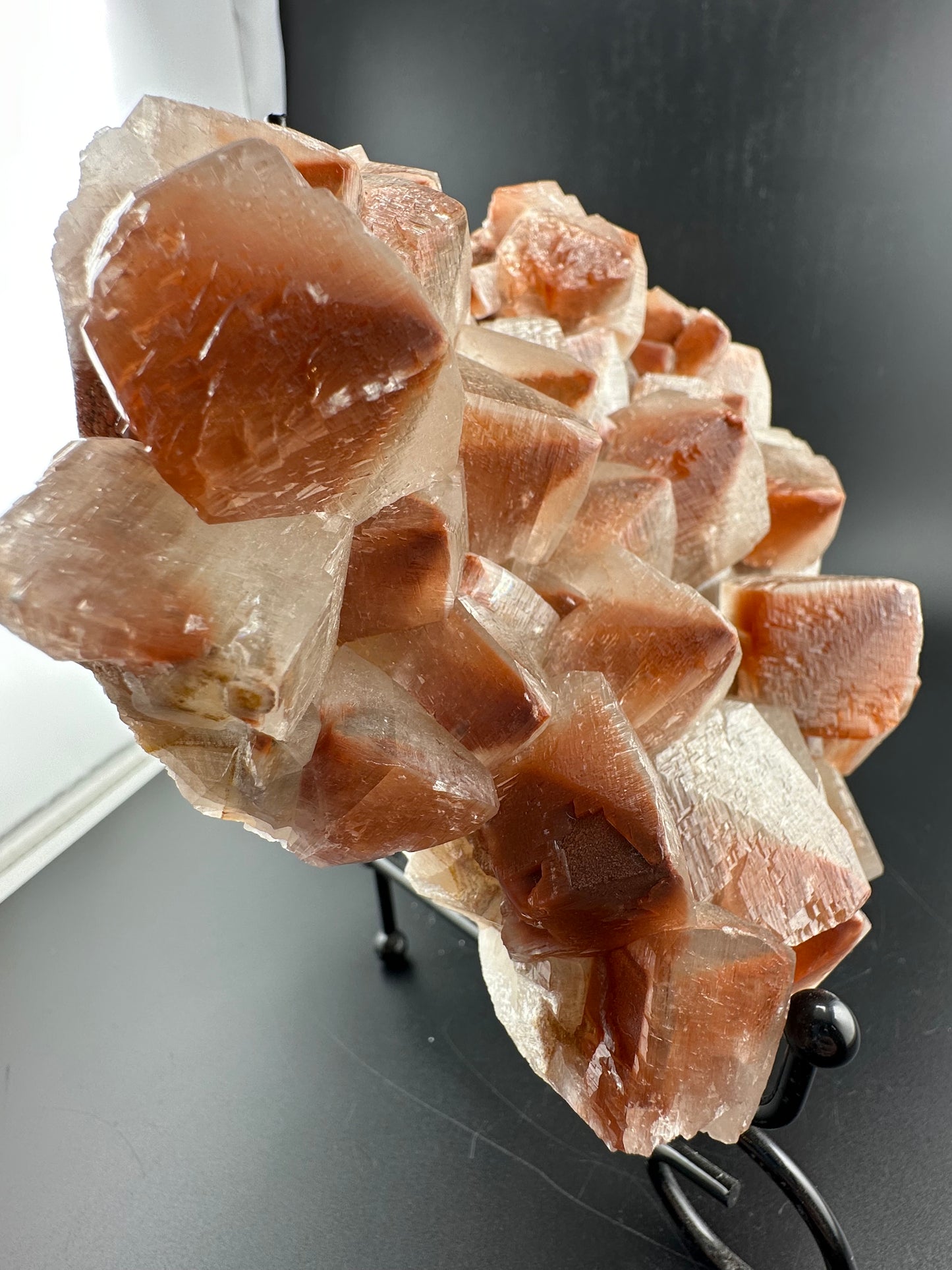 large cubic calcite cluster “heart” from Daye, Hubei, China