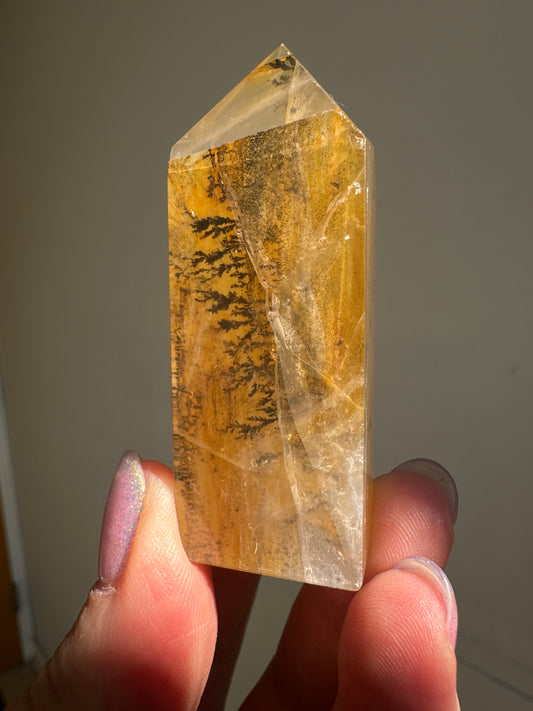Dendrites in Quartz polished tower: Kazakhstan