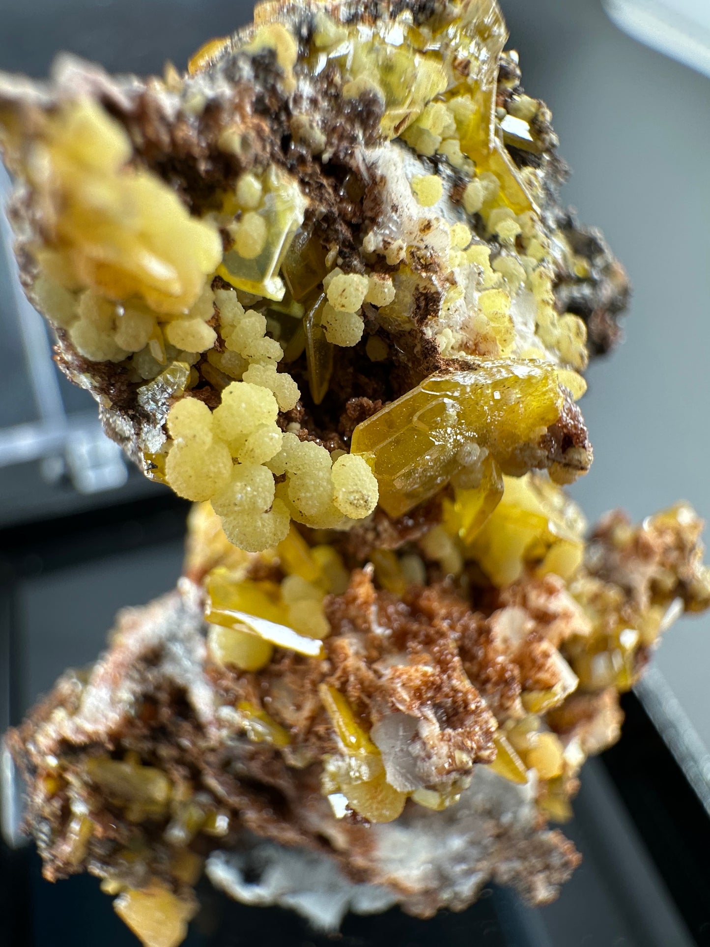 Wulfenite & uv-reactive Mimetite, La Morita Mine, Mexico