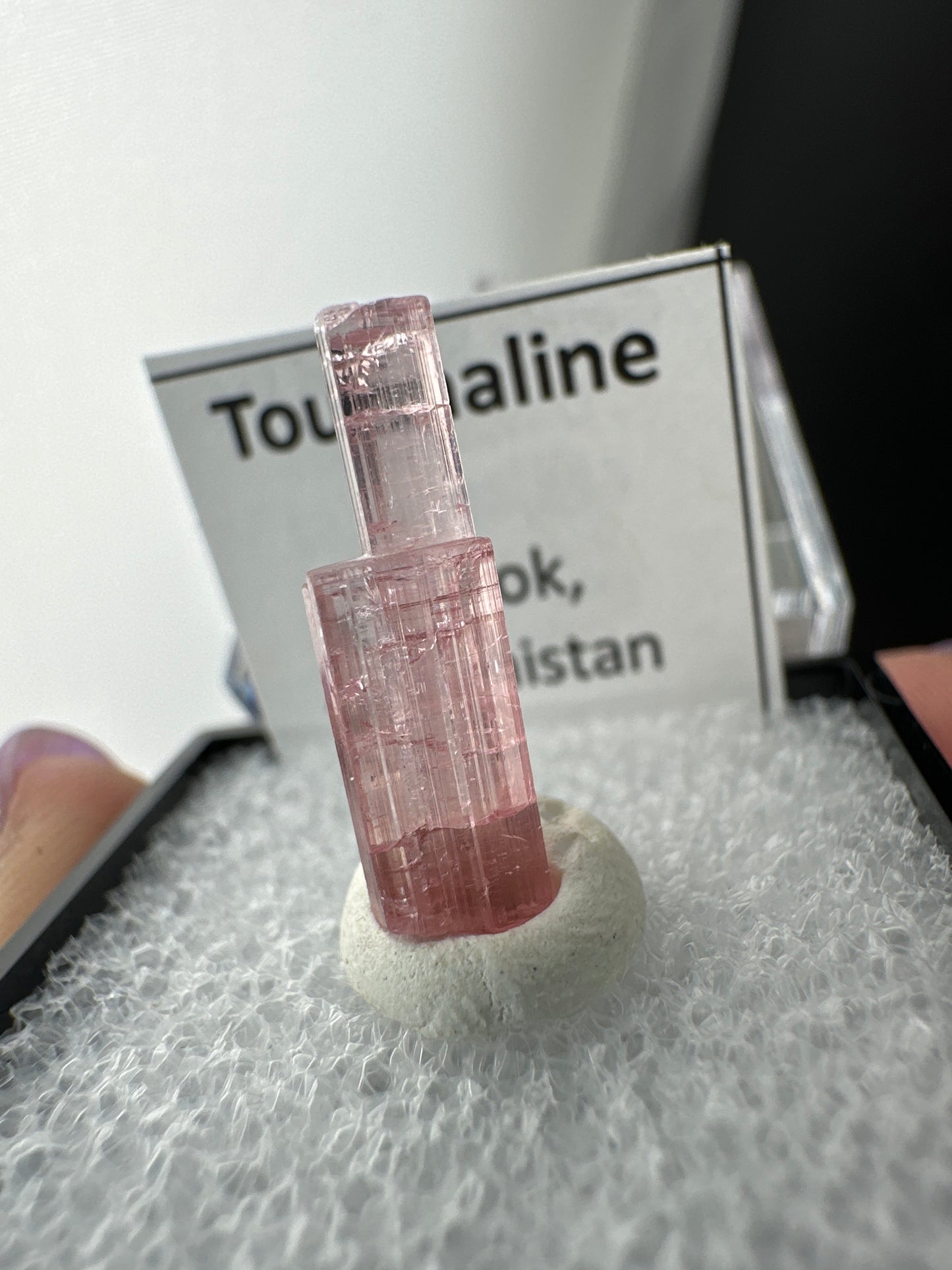 Pink Tourmaline tower: Paprock