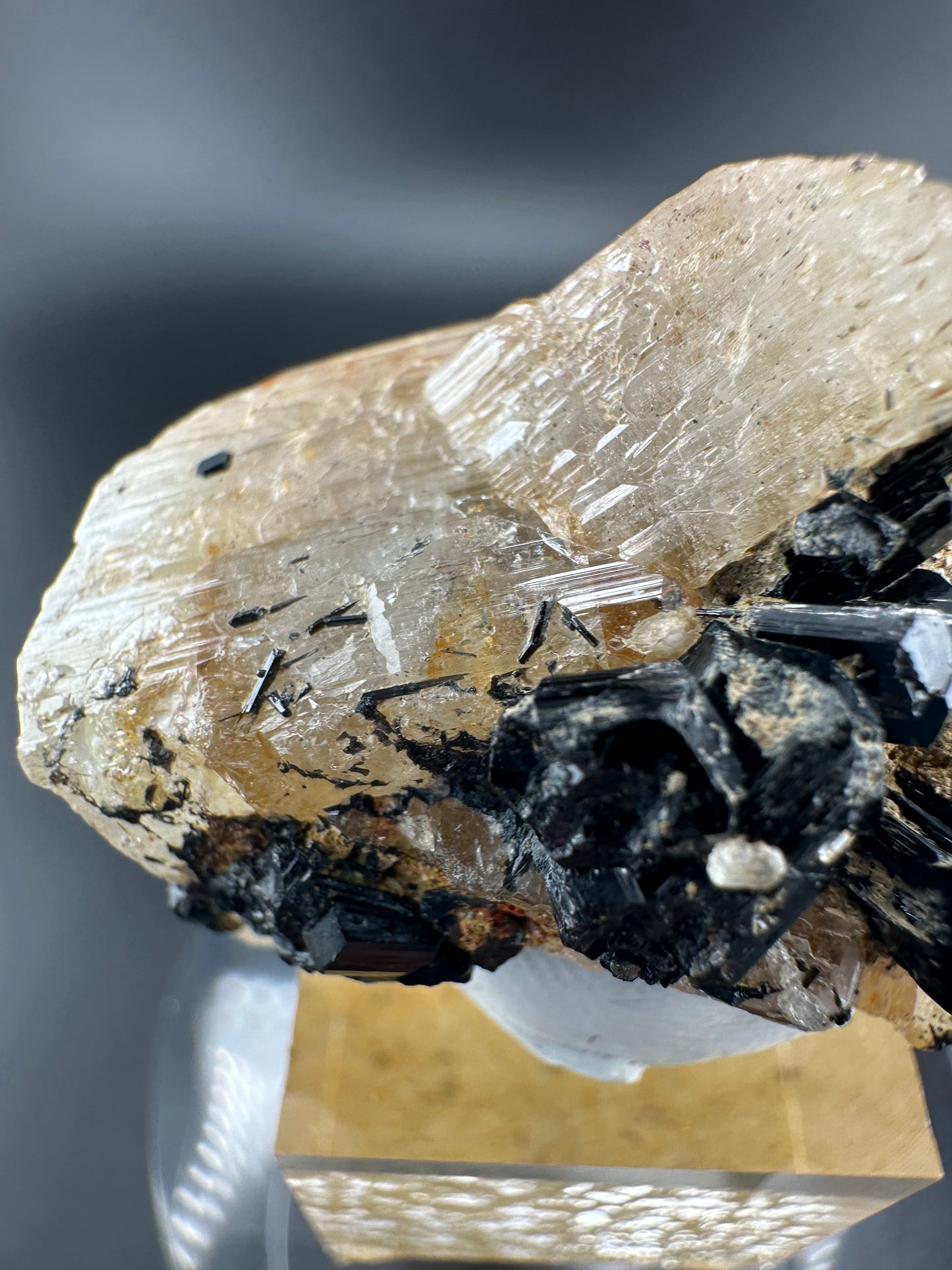 Goshenite, Schorl: Namibia