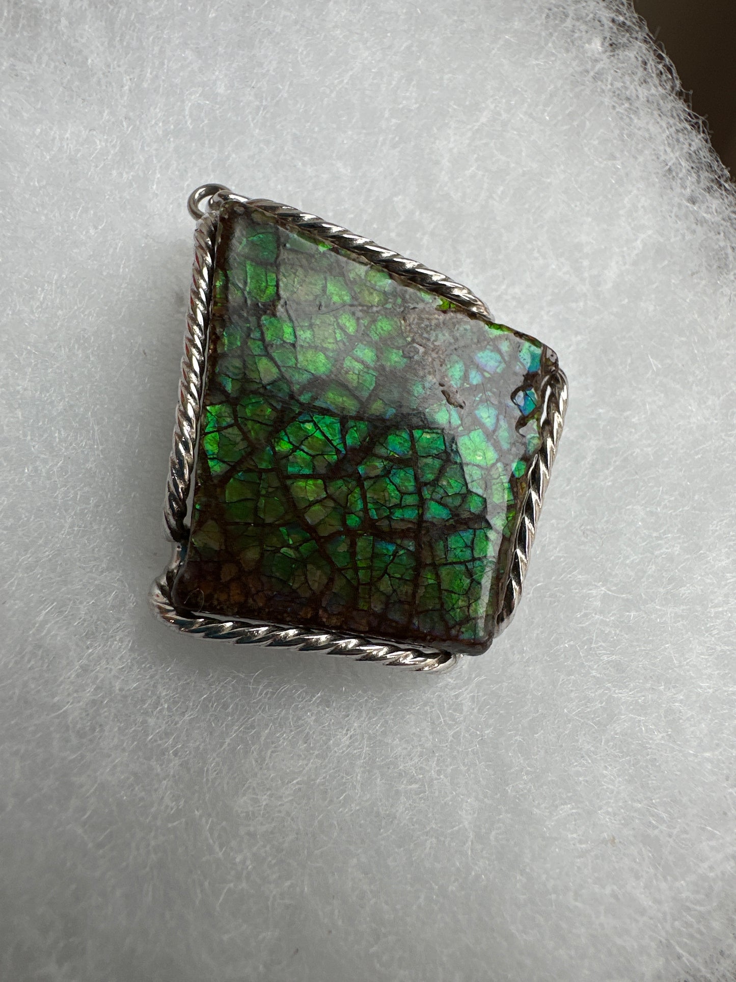 Ammolite pendant, in silver