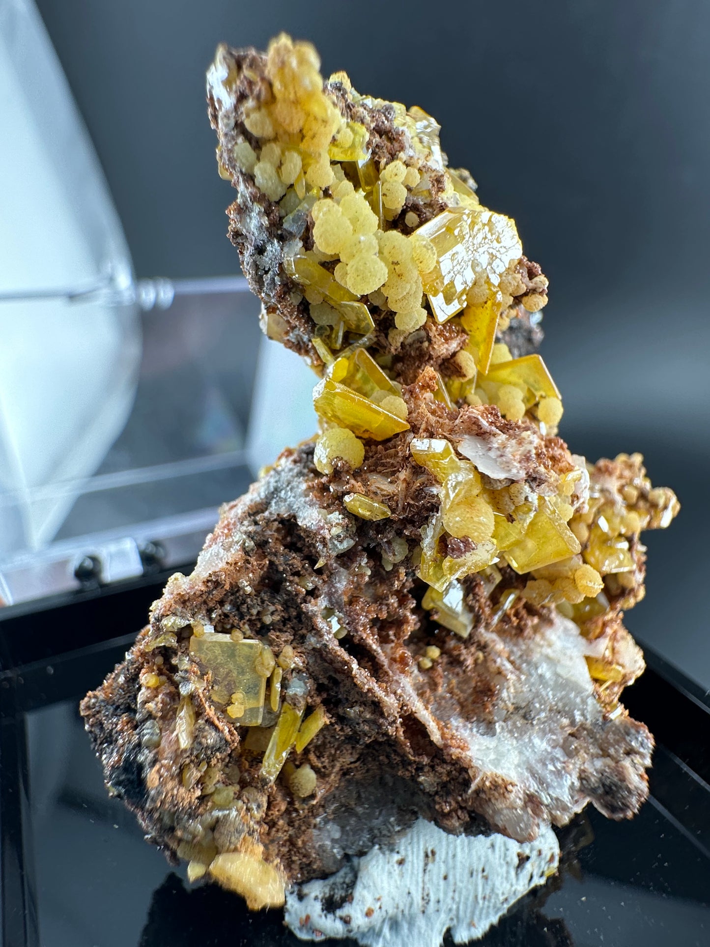 Wulfenite & uv-reactive Mimetite, La Morita Mine, Mexico