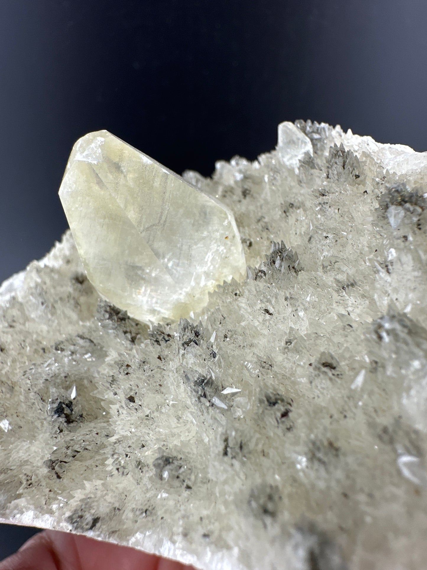 Chalcopyrite-included Calcite; UV reactive. Guangdong, China.