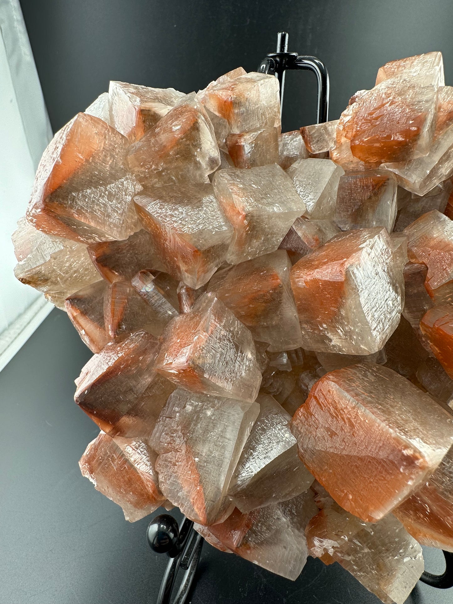 large cubic calcite cluster “heart” from Daye, Hubei, China