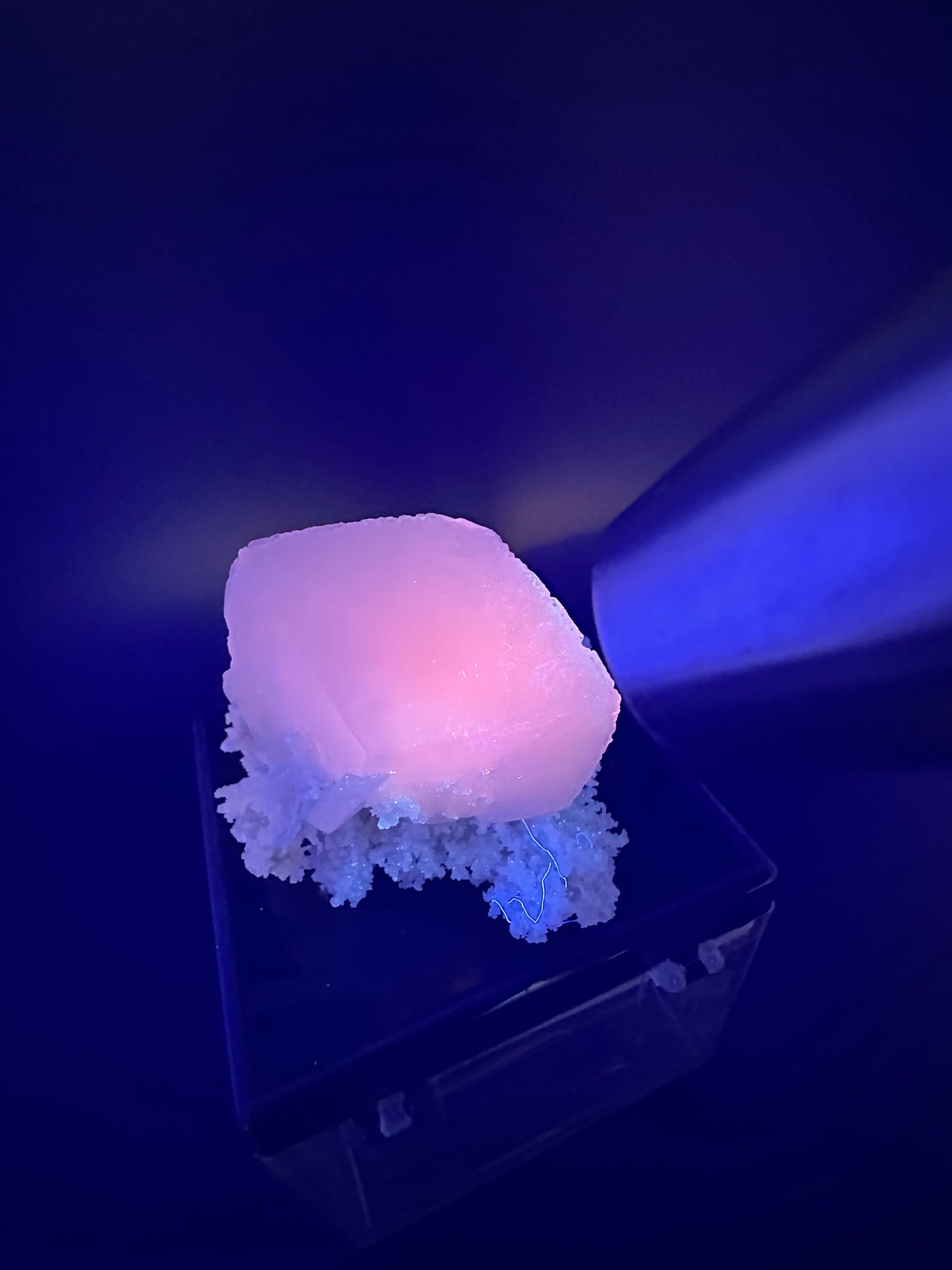rhombohedral Calcite on Aragonite, Cadman Quarry, Washington, USA