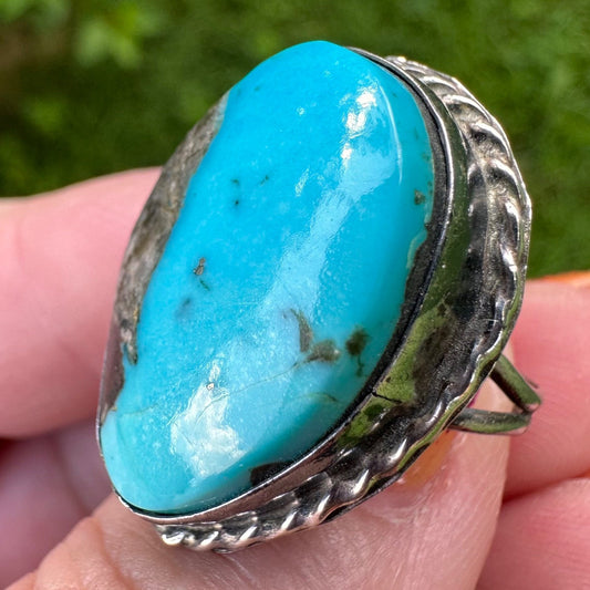 vintage Turquoise ring set in silver sz. 5.5